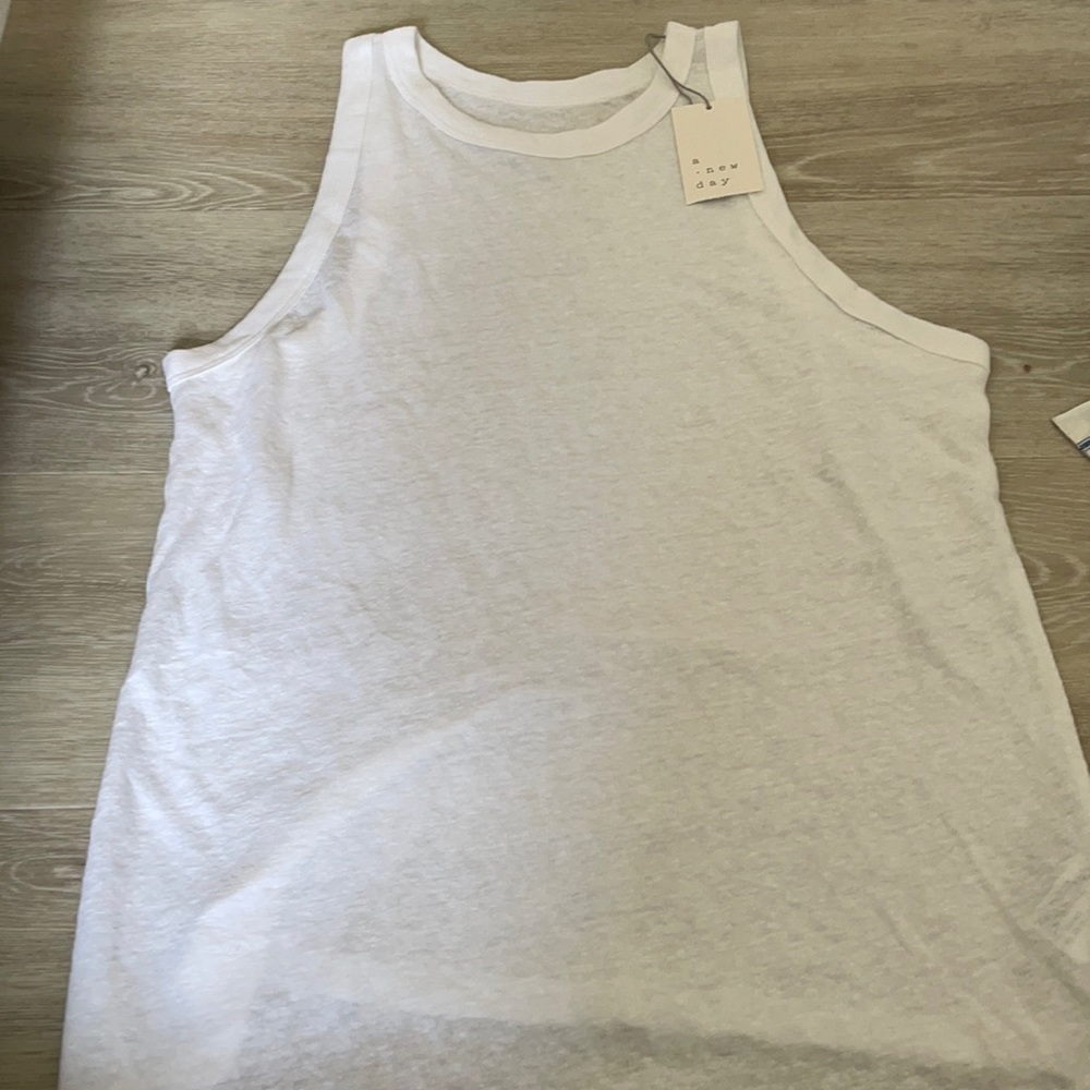 Target new white t shirt